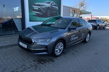 Octavia Selection 1,5 TSI m-HEV 150 KM 7-bieg. DSG, mały przeb